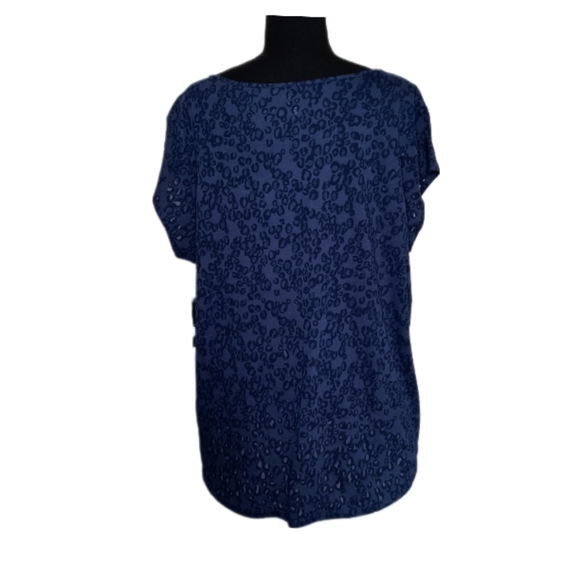 a.n.a. A New Approach Blue Animal Print Top – Size 1X – NWT - Picture 4 of 13